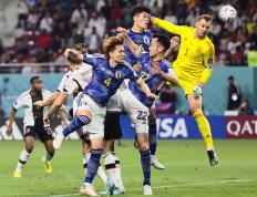 江南体育-西亚卡姆爆冷击败日本队，精彩发挥引爆全场！的简单介绍