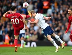 江南体育- 德罗巴在利物浦比赛中绝杀,回归赛场引发热议的原因 