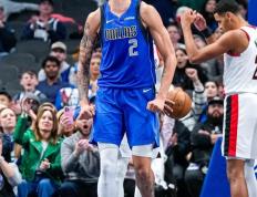 江南体育-包含德罗巴迎来七赛季高光表现，独行侠球迷沸腾！的词条