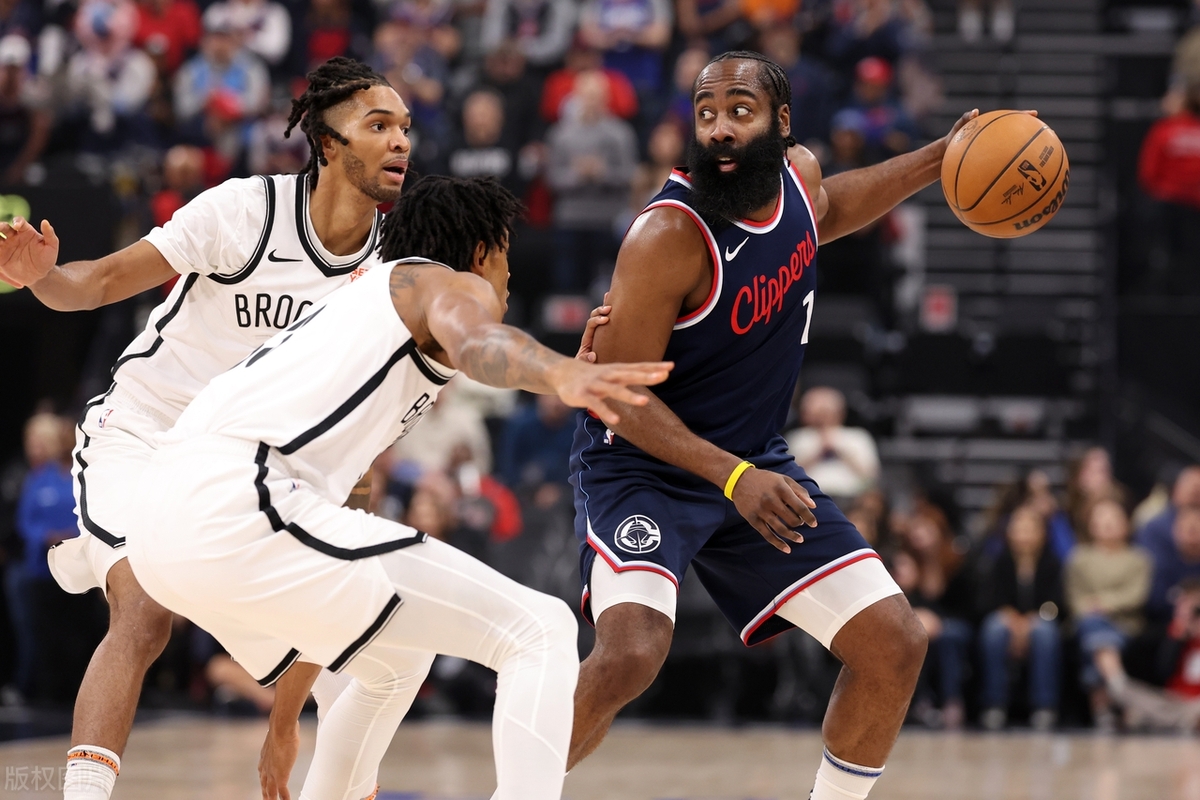 江南体育-包含哈登连续十二场比赛得分超过挺进下一轮,篮网挑战极限!的词条