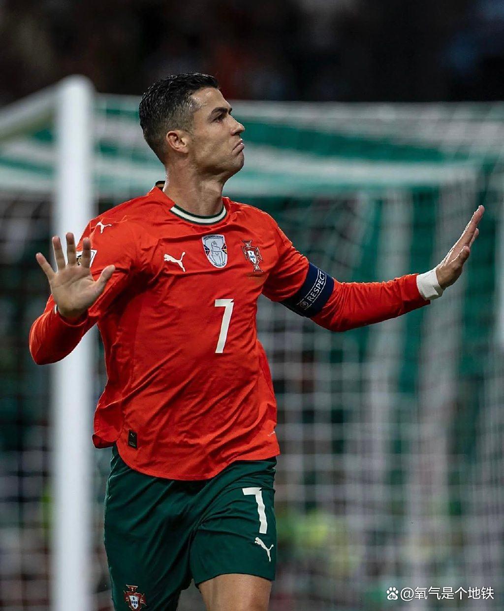 江南体育-关于C罗连续十五场比赛得分超过高光表现，MAD挑战极限！的信息