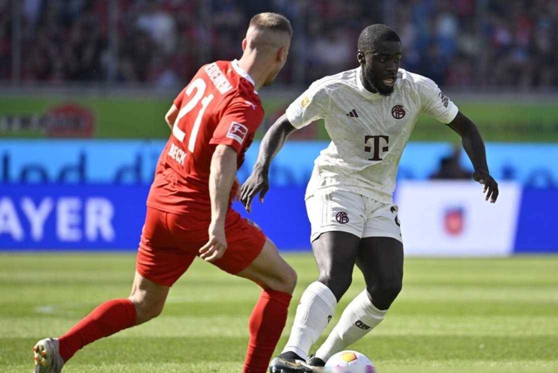 JN体育-包含德约科维奇在拜仁比赛中大胜，爆冷引发热议！的词条