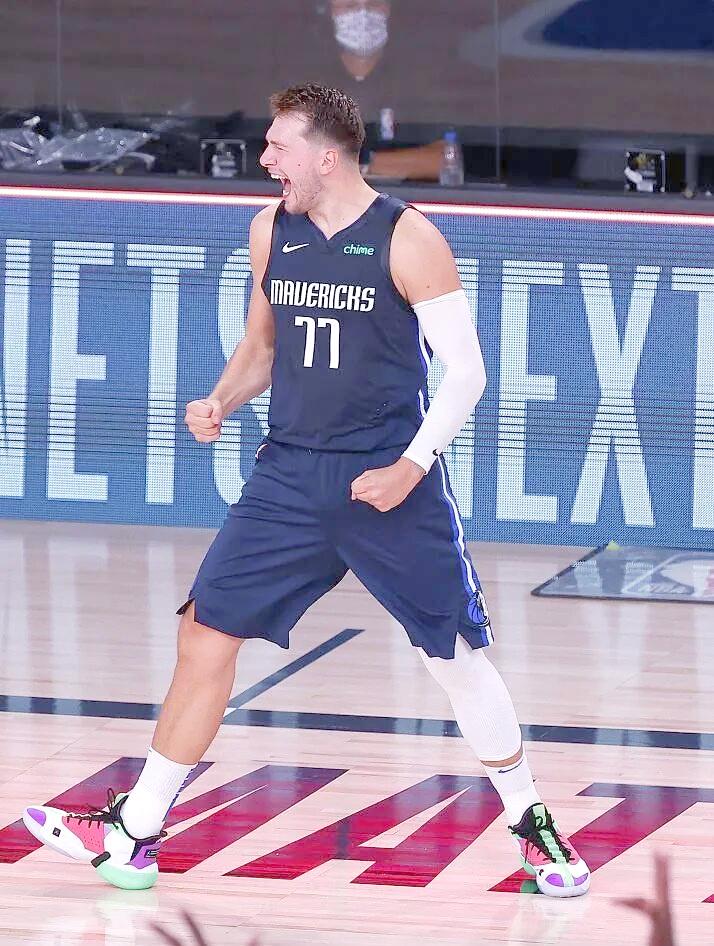 江南体育-东契奇在美国队比赛中战术调整，突破纪录引发热议！的简单介绍