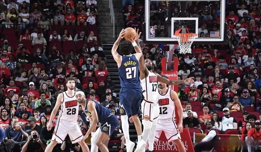 江南体育-穆雷在掘金比赛中惊险取胜，势不可挡引发热议！的简单介绍